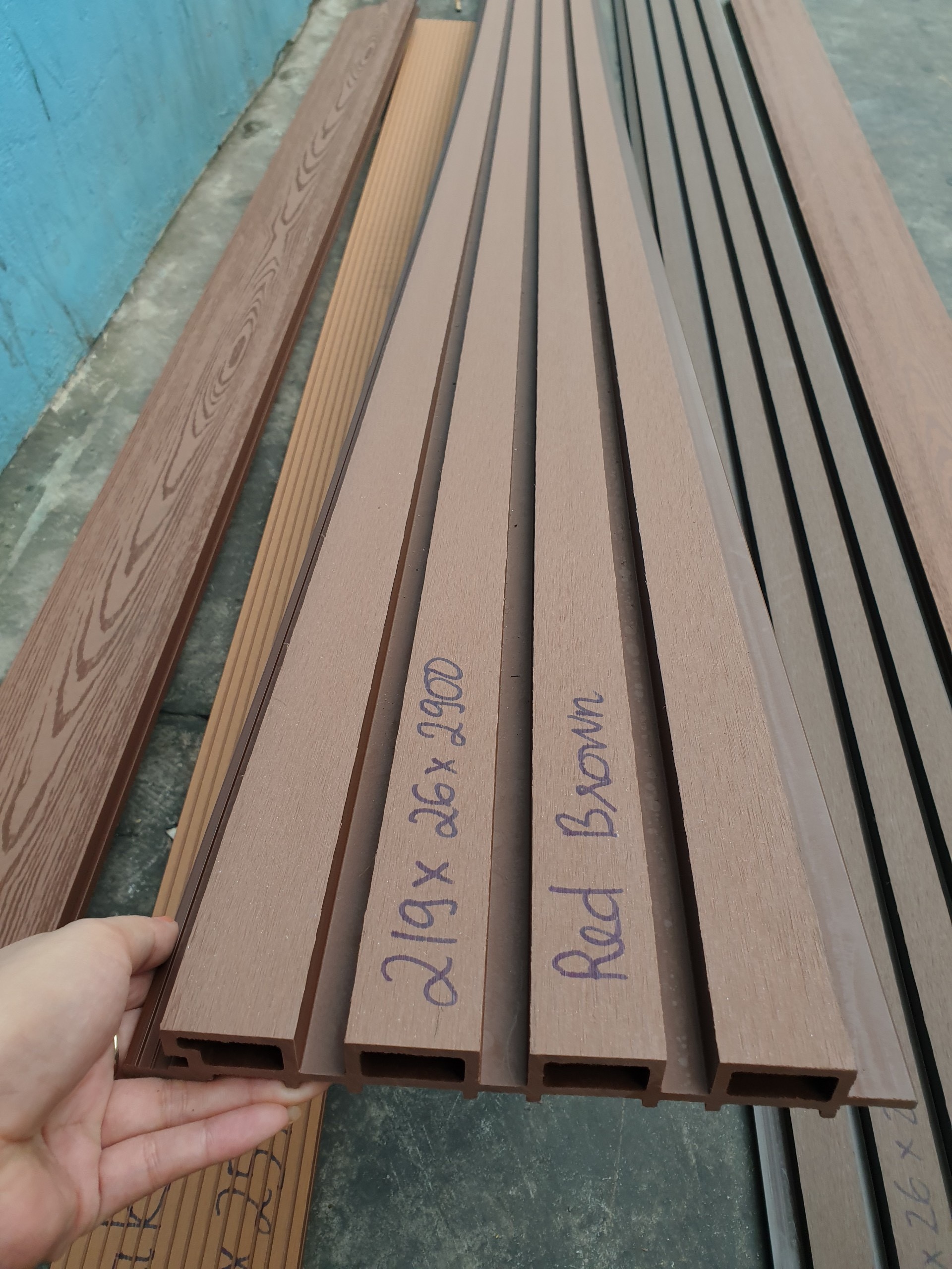 Lam sóng ngoài trời 219*29B*2900