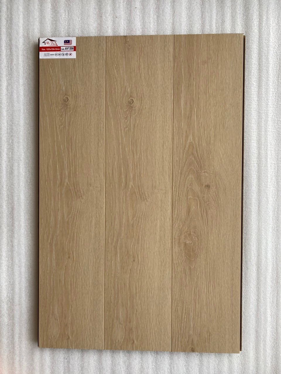 SÀN GÔ CỐT NÂU AVIVA AV1208